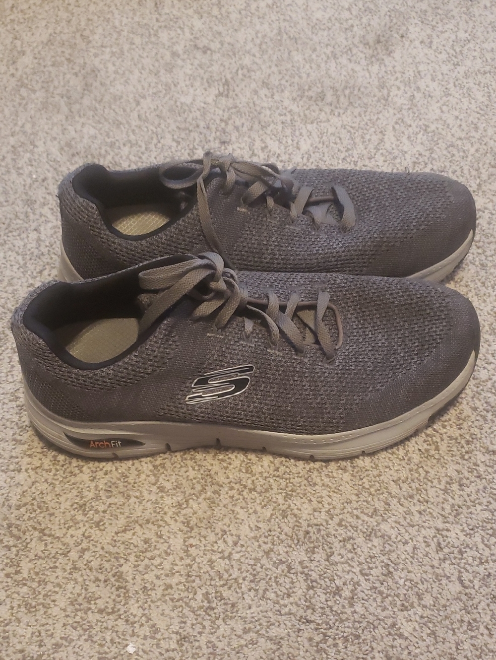Skechers Men's Dark Gray Knit Lace-Up Arch Fit Sneakers